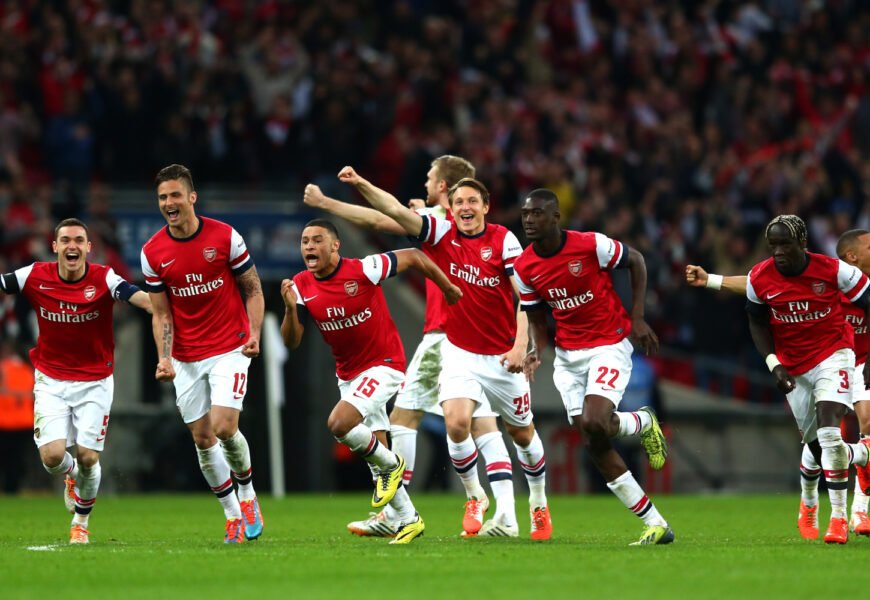 Arsenal miss golden chance with stumbling loss at Southampton