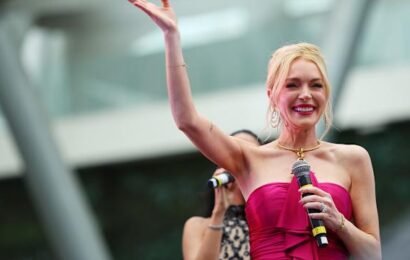 Lindsay Lohan’s “Freaky Friday” Look: A Timeless Style Statement